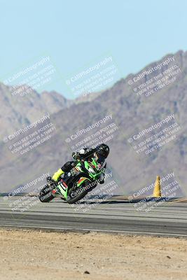 media/Dec-01-2025-Moto Forza (Mon) [[2daa91e15f]]/2-Intermediate Group/Session 4 Turn 9/